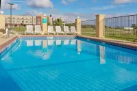 La Quinta Inn & Suites by Wyndham Canton MS - Uima-altaat