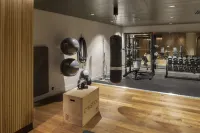 At Six - Gym