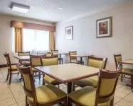 Quality Inn - breakfast