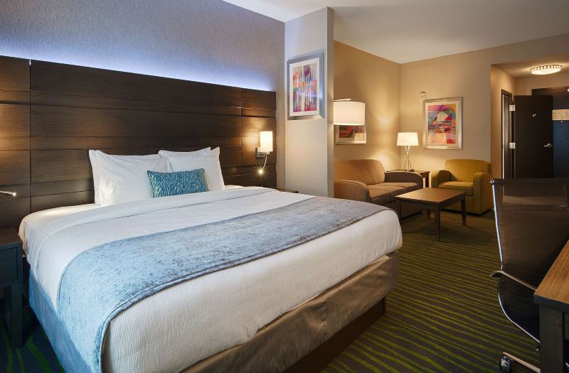 Best Western Plus Prien Lake Inn Suites