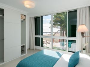 Beachfront Apartment Las Burras Mra 02