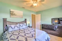 Granbury Getaway w/ Lake Views: 2 Mi to Downtown! - 3-Star