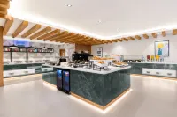 Holiday Inn RIYADH THE BUSINESS DISTRICT by IHG - Kitchens
