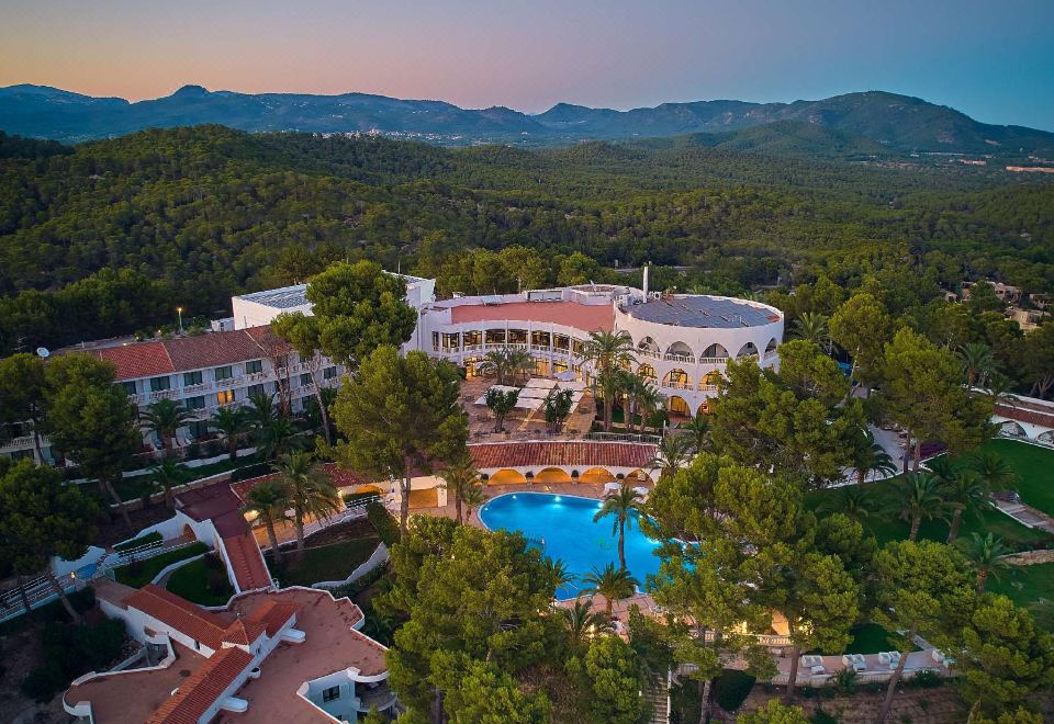 hotel overview picture