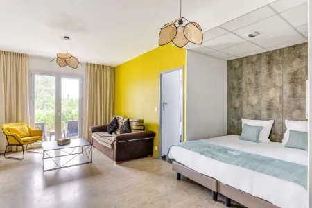 Sure Hotel by Best Western Beziers le Monestie Отели в г. Валро