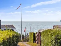 "Leve" - 200m from the Sea