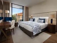 Boeira Garden Hotel Porto Gaia, Curio Collection by Hilton Hotels near Sé