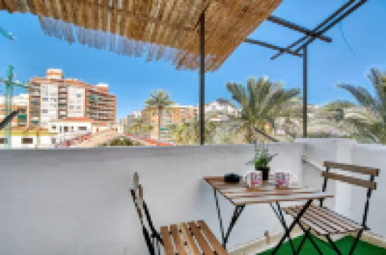 Central Apartment 2 Bedrooms Netflix Wifi and Parking