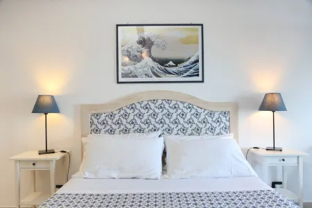 Central Room with Balcony and Amazing Sea View