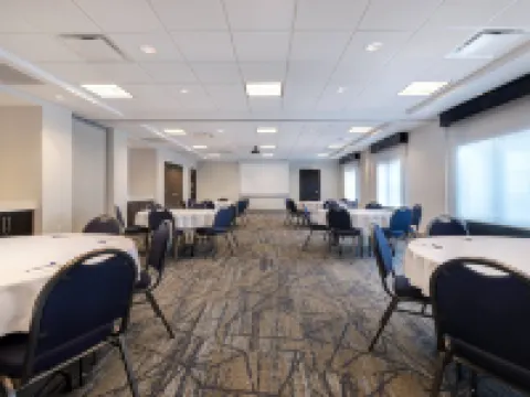 Holiday Inn Express & Suites KANSAS CITY KU MEDICAL CENTER by IHG Hotels in Wyandotte County