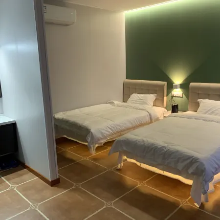 Huyirenjia Homestay