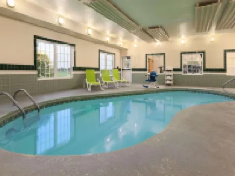 Country Inn & Suites by Radisson, Salina, KS Hotels in Salina