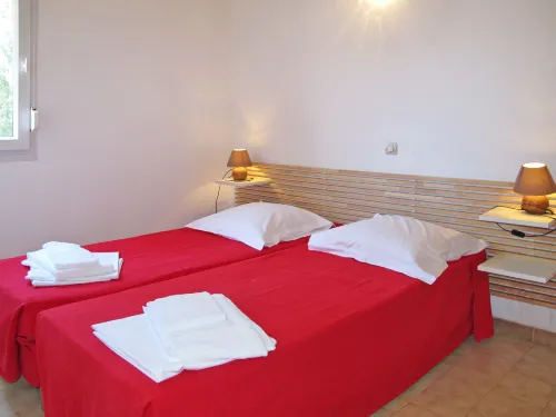 Thalassa - 2-Star
