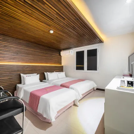 Q Hotel Отели рядом с достопримечательностью «Аутлет-центр Paju Premium»