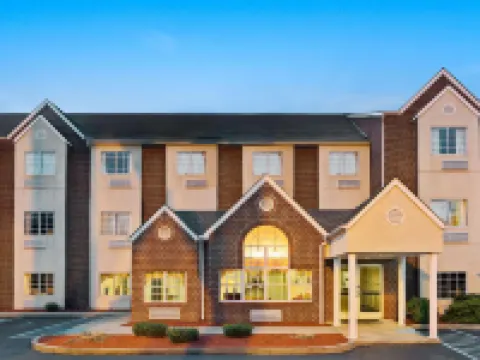 Microtel Inn & Suites by Wyndham Florence/Cincinnati Airport Hotels in Florence