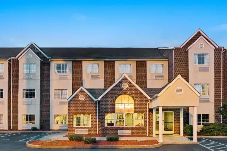 Microtel Inn & Suites by Wyndham Florence/Cincinnati Airport