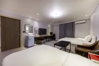 Daejeon Yuseong Hotel Louis Hotels near Chungnam National University Daedeok Campus