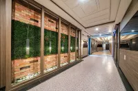 World Tourist Hotel - bar