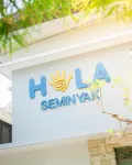 Hola Seminyak  호텔