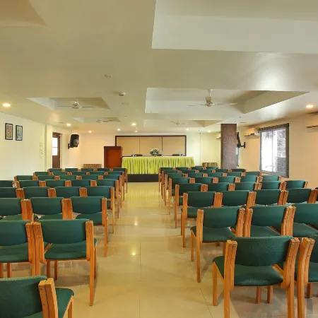 Hotel Park Residency Kuttiyadi