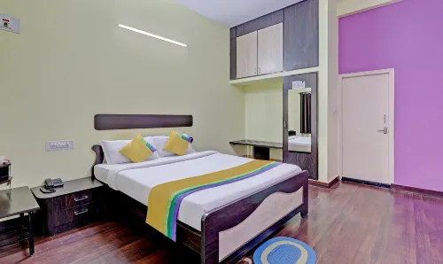 Guru Comfort, 100 m from Apollo Hospital