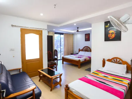 Hare Krishna Inn Отели в г. Гурувейер