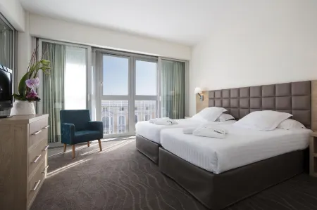 Splendid Hotel & Spa Nice Отели рядом с достопримечательностью «Университет Кот д'Азур - Кампус Тротаба»