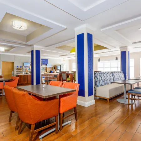Holiday Inn Express & Suites JACKSONVILLE SOUTH - I-295 by IHG