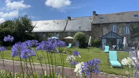 Les Maisons de la Métairie du Vauhariot-Piscine Couverte et Vue Mer-Résidence Hôtelière