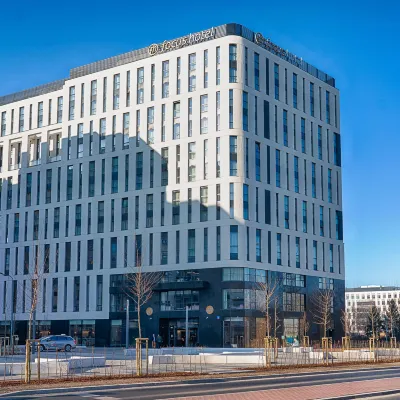 Focus Hotel Premium Warszawa Отели рядом с достопримечательностью «Станция метро Sluzew»