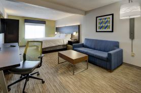 Holiday Inn Express & Suites Charlotte-Concord-I-85