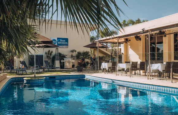 查菲國際汽車旅館貝斯特韋斯特酒店