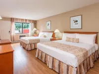 Ramada by Wyndham Kelowna Hotel & Conference Center