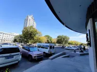 JI Hotel (Daqing West Railway Station Wanda Plaza) - موقف سيارات