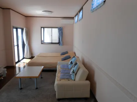 Blue Sky Shirahama Отели рядом с достопримечательностью «Nojimasaki Lighthouse»