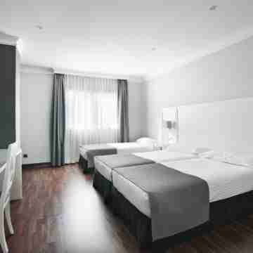 Uve Alcobendas Rooms