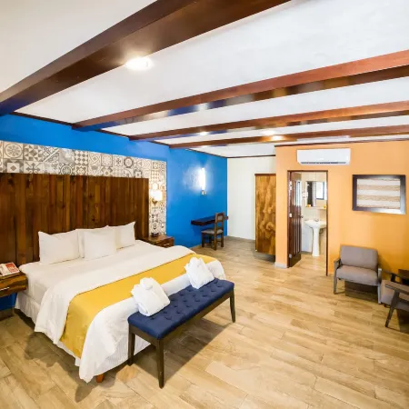 Hacienda Inn Aeropuerto
