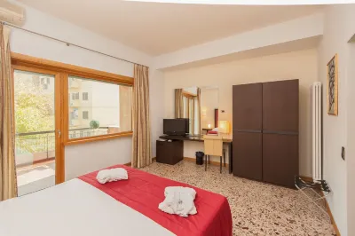 Hotel Piazza Marconi Hotel dekat Folcara Campus