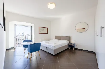Sea View Apartment Next to Acquarium