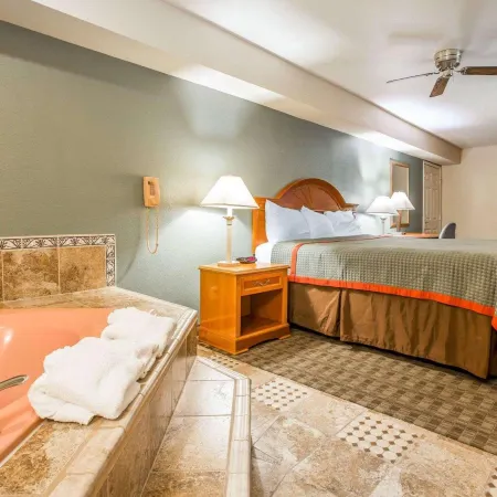 Rodeway Inn Delano
