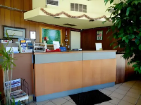 Maple Inn and Suites Los Banos