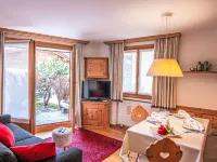 Chesa Vadret Surlej Hotels near Restaurant Pizzeria Arlas