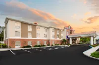 Holiday Inn Express & Suites Spring Hill Hotels in Spring Hill