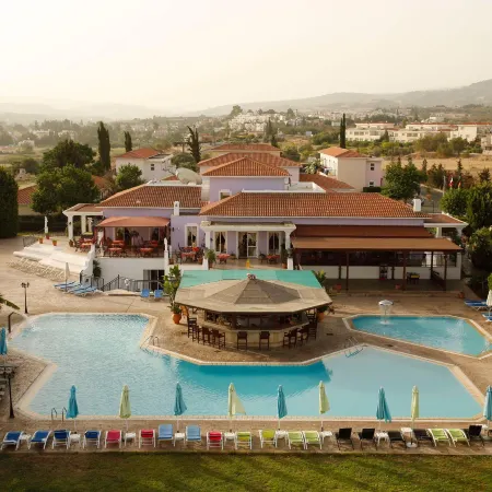 Akamanthea Holiday Village
