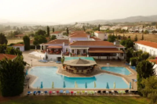 Akamanthea Holiday Village