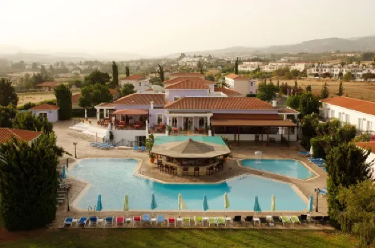 Akamanthea Holiday Village