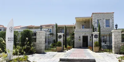 Alacati Marina Palace Hotels near Alacati Surf Paradise Club