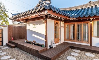Gyeongju Alcheon Stay Hanok Private House