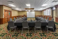 Wyndham Visalia - 3-Star