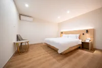 Iksan Brown Dot Iksan Station Branch - Motels